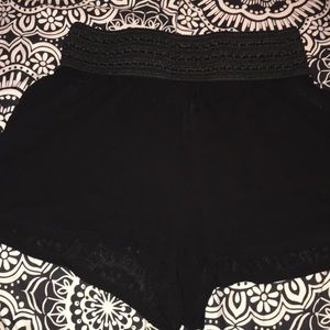 Joe B black shorts with lace band size medium